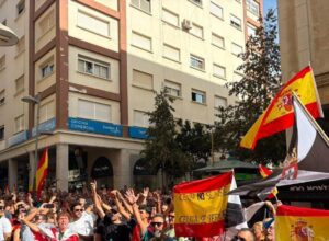 L&rsquo;affrontement au sein du Gouvernement illumine les rues de Ceuta : « Ils ont tellement menti que les gens ne les croient plus » et « ils vont s&rsquo;impliquer »