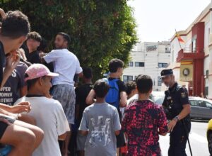 Le gouvernement qualifie d' »illégalité manifeste » l&rsquo;expulsion de mineurs de Ceuta par Feijóo