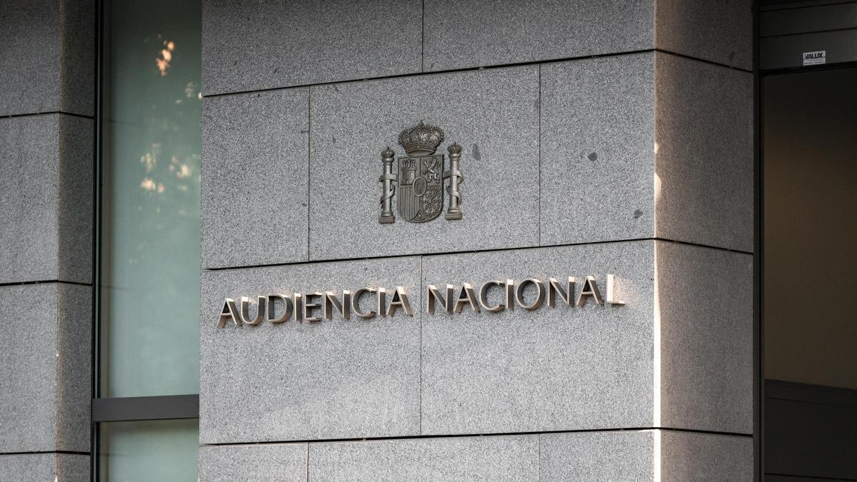 El desconocimiento de la ley puede acarrear graves consecuencias legales al mover bienes de padres fallecidos o publicar datos personales ajenos en redes sociales