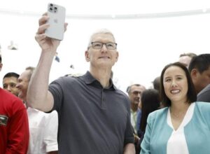 TIM COOK POMME | Tim Cook laisse Apple entre les mains de John Ternus après 15 ans et multiplie le stock par 24
