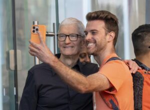 Tim Cook, successeur de Steve Jobs, fait ses adieux à son poste de PDG d&rsquo;Apple