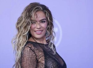 Un homme fait irruption sur scène lors d&rsquo;un concert de Karol G à Toronto (Canada)