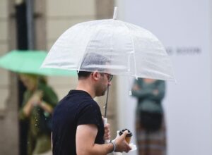 Les pluies n&rsquo;atteignent pas l&rsquo;intensité attendue et suscitent des doutes sur les restrictions imposées
