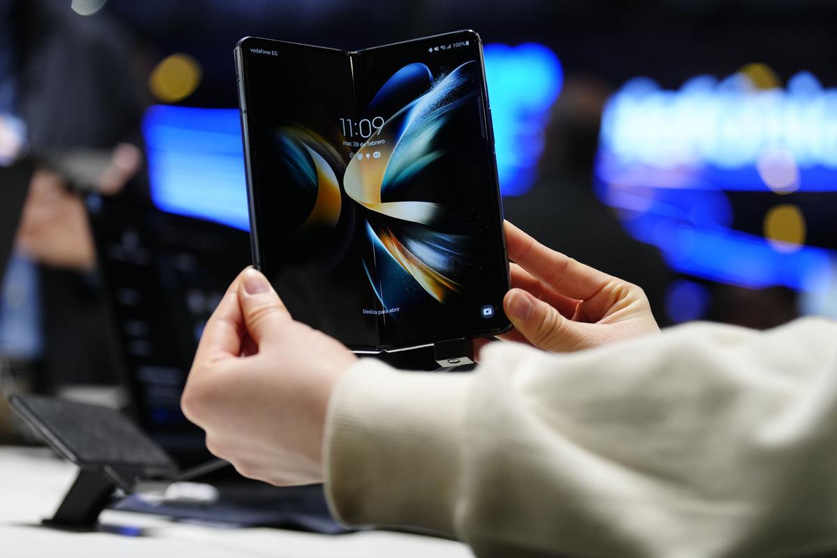 Le téléphone pliable Samsung Galaxy Z Fold4, une des nouveautés du Mobile World Congress (MWC) en 2023.
