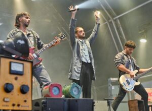 Arde Bogotá annonce une tournée de concerts avec message : vente physique de billets et maximum deux par personne