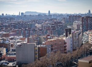 L&rsquo;augmentation de la taxe métropolitaine dans la région de Barcelone réactive le rejet des quartiers : « C&rsquo;est disproportionné »