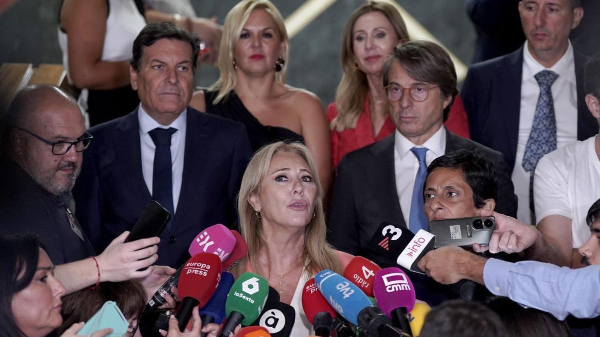La consejera de Andalucia, Carolina España, realiza declaraciones , junto a consejeros del Partido Popular, al finalizar la reunión del Consejo de Política Fiscal y Financiera.