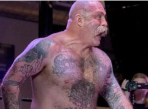 Le lutteur de 48 ans Andy Williams, connu sous le nom de « The Butcher », meurt au combat