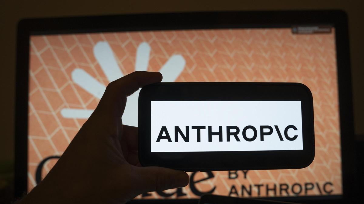 Dimite un ingeniero de Anthropic porque su compañía y OpenAI juegan "con nuestras vidas"