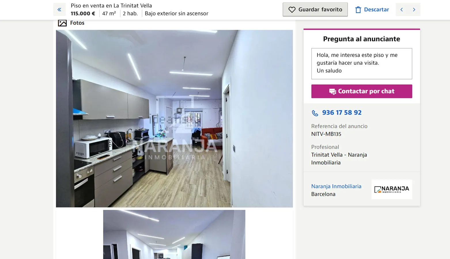 Interfaz de portal inmobiliario con anuncio de un piso en venta en Barcelona y formulario de contacto.