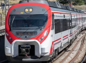 Renfe informa de cientos de retrasos y los usuarios enfurecen: ten a mano tu móvil