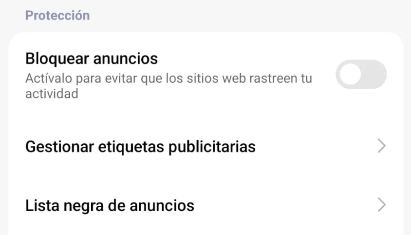 Section Protection dans le navigateur Xiaomi avec l'option Bloquer les publicités désactivée et accès à la liste noire des publicités.